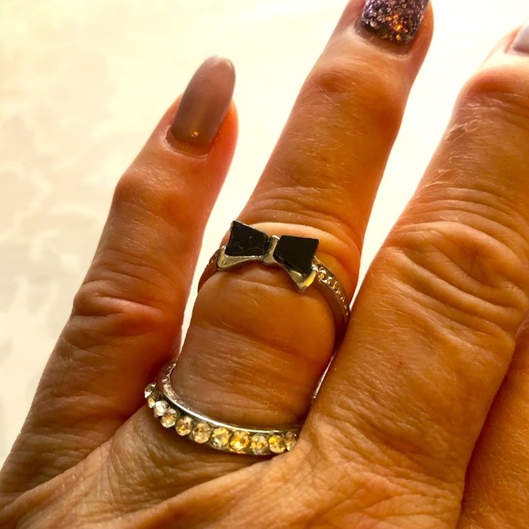 👀4/$25 Fun Double Tuxedo Ring Embellished Crystal Accent Black Bow Tie size 9 - Picture 1 of 6